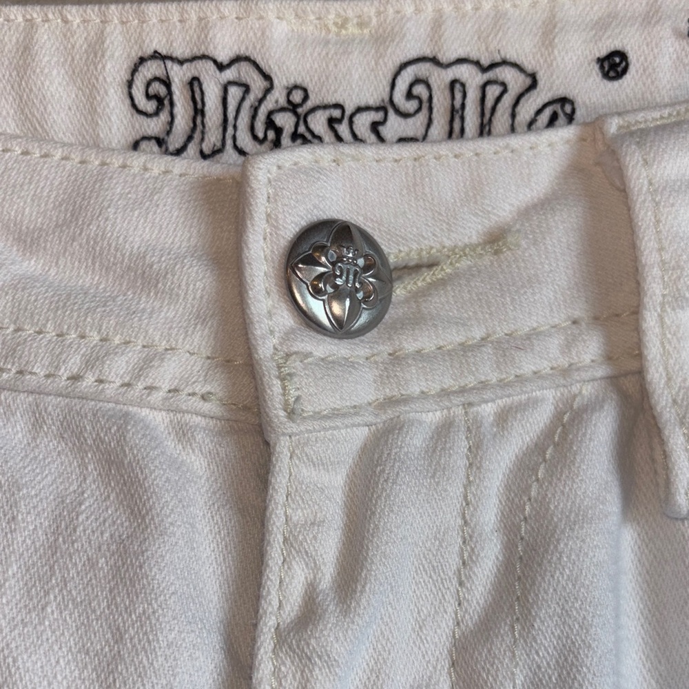 Miss‎ Me Signature Midrise White Distressed Cuffed Skinny Jeans - Picture 3 of 8